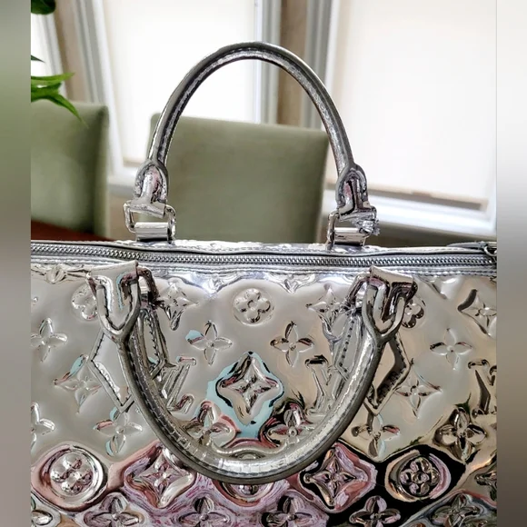 Louis Vuitton Limited Edition Silver Metallic Monogram Miroir Speedy 35 Bag. - Picture 11 of 16